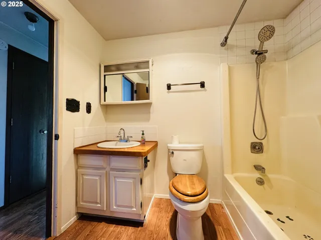 $625,000 | 736 Ferguson Lane, Days Creek, OR 97429