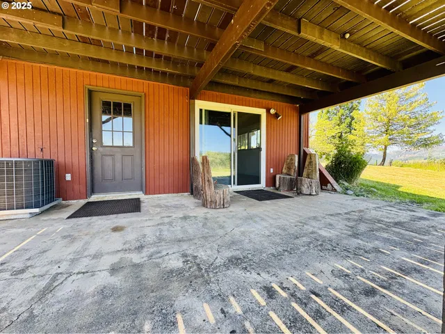 $625,000 | 736 Ferguson Lane, Days Creek, OR 97429