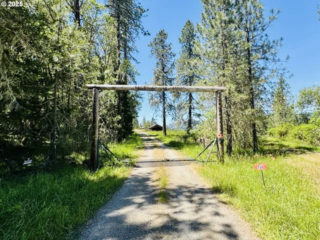 $625,000 | 736 Ferguson Lane, Days Creek, OR 97429