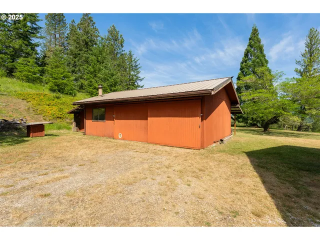 $625,000 | 736 Ferguson Lane, Days Creek, OR 97429