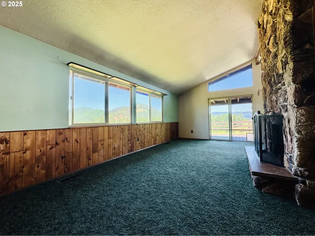 $625,000 | 736 Ferguson Lane, Days Creek, OR 97429