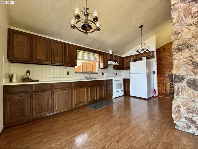 $625,000 | 736 Ferguson Lane, Days Creek, OR 97429