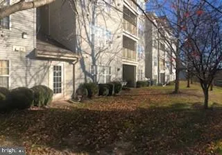 $230,000 | 8809 Stoneridge Circle, Unit 204, Pikesville, MD 21208