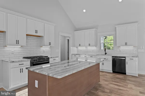 $818,500 | 57 Lighthouse Drive, Bumpass, VA 23024