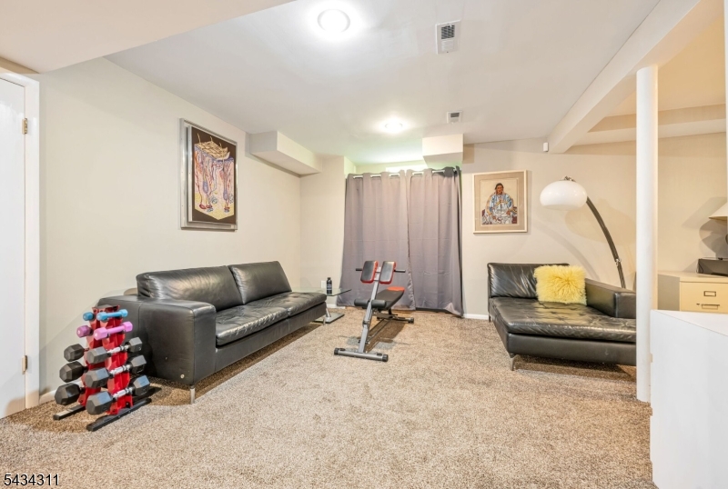 27 Moran Road West Orange, NJ 07052 - Photo 26 of 42