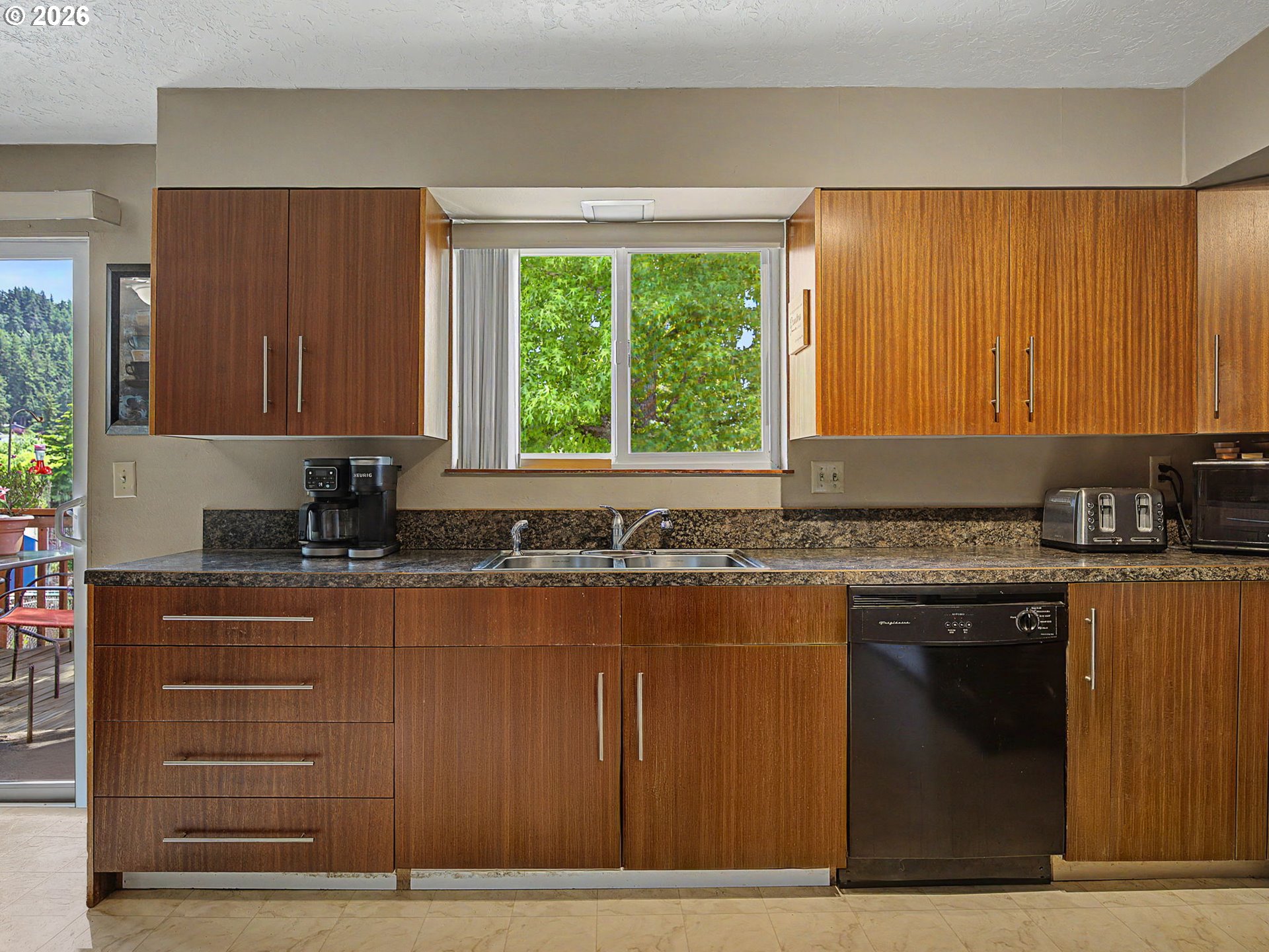 1454 Southwest 4th Street Gresham, OR 97080 - Photo 10 of 45