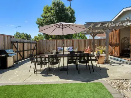 $879,000 | 1 Alta Drive, Petaluma, CA 94954