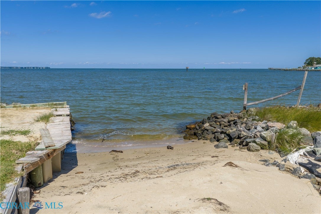 1097 Timberneck Road Deltaville, VA 23043 - Photo 4 of 41 Gallery Image 4