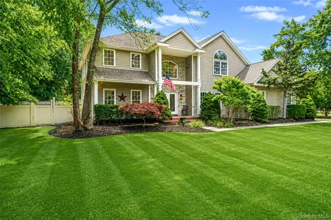 $999,999 | 17 Esplanade Drive, Patchogue, NY 11772