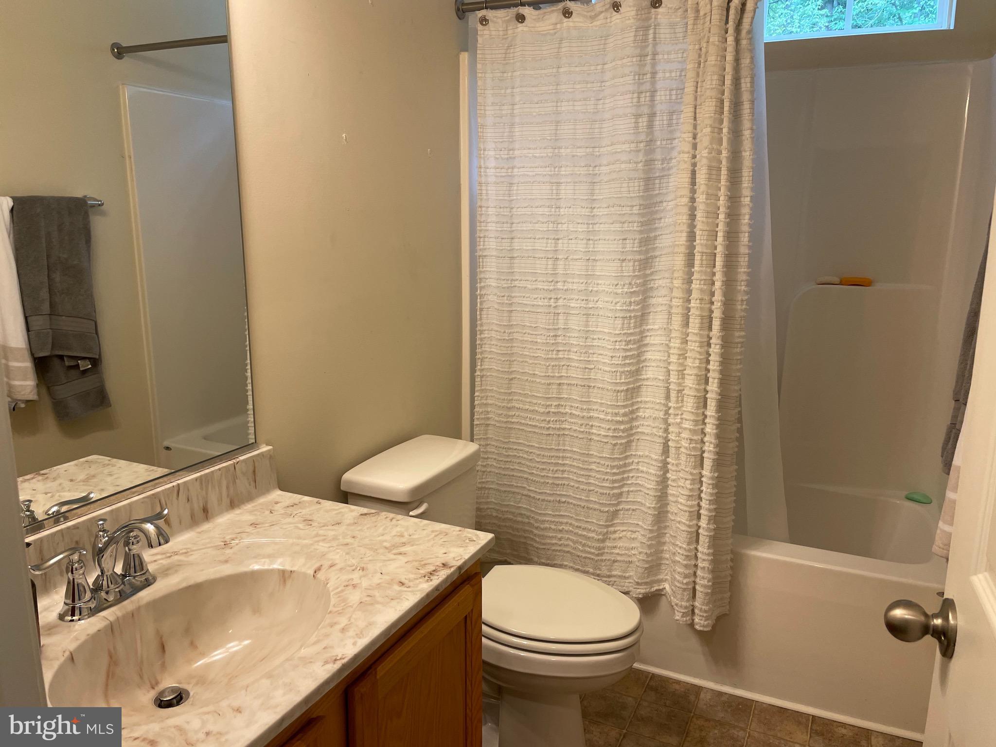 10122 Fairview Road Partlow, VA 22534 - Photo 24 of 27 Shared Full Bath