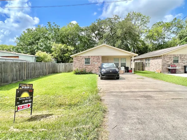 $1,750 | 12117 11th Street, Santa Fe, TX 77510