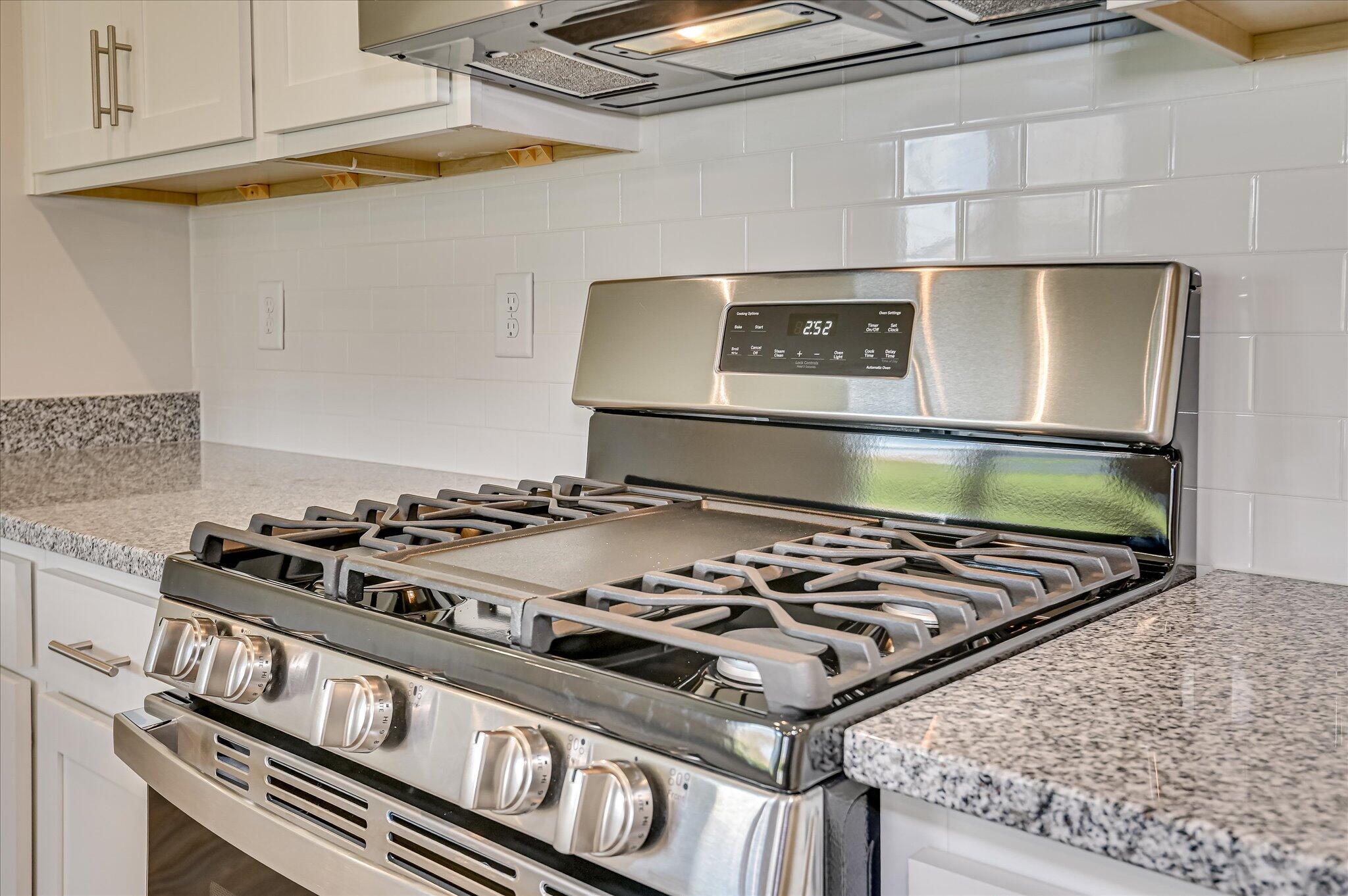 909 Kay Place Grovetown, GA 30813 - Photo 20 of 64 SS Gas Range