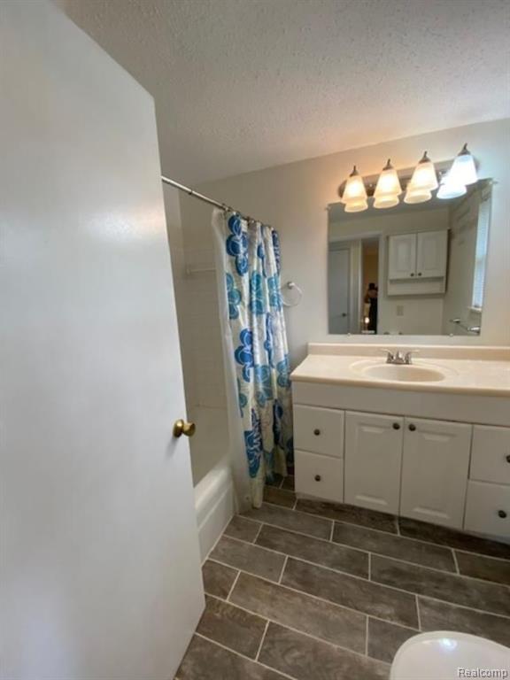 27784 Reo Road, Unit 6 Grosse Ile, MI 48138 - Photo 28 of 38