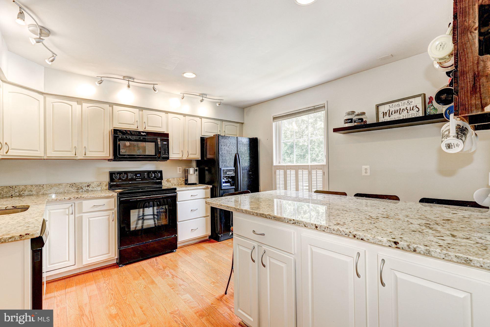 2531 Ebony Road Parkville, MD 21234 - Photo 13 of 51 Gourmet Kitchen