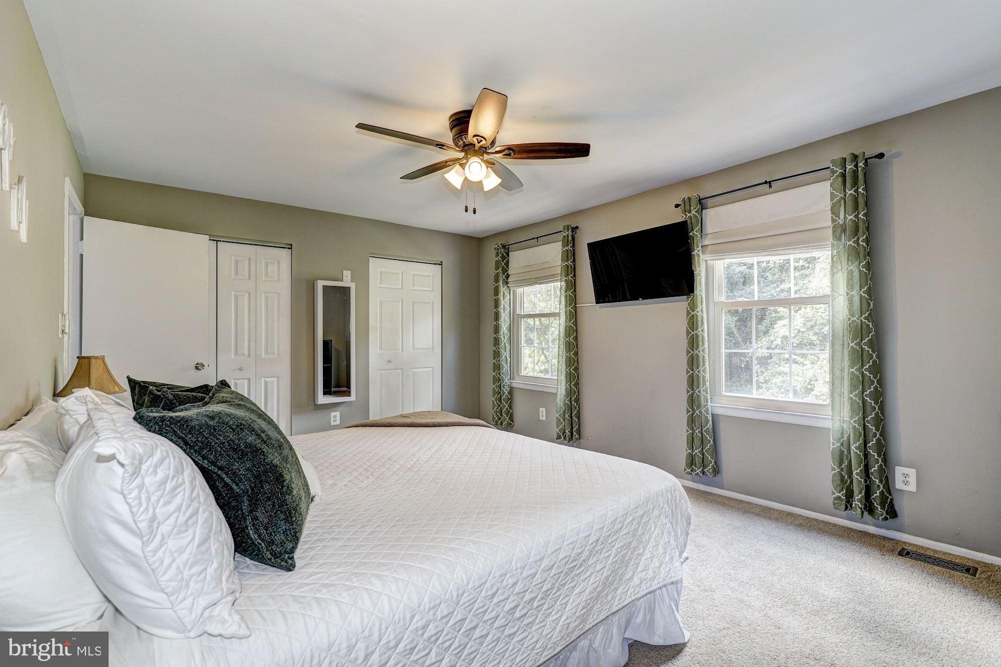 2531 Ebony Road Parkville, MD 21234 - Photo 19 of 51 Primary Bedroom Suite