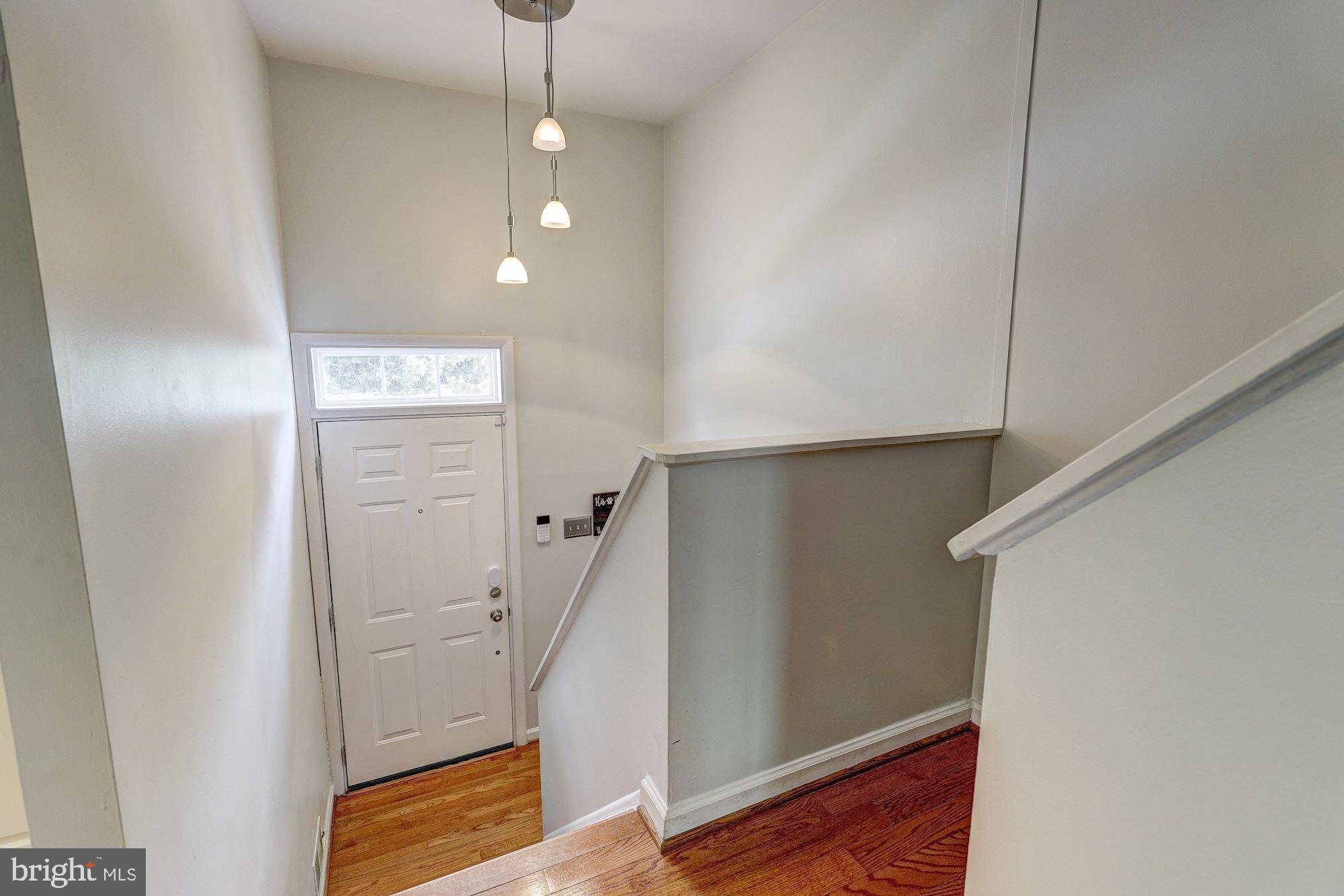2531 Ebony Road Parkville, MD 21234 - Photo 2 of 51 High Ceiling Foyer Entry
