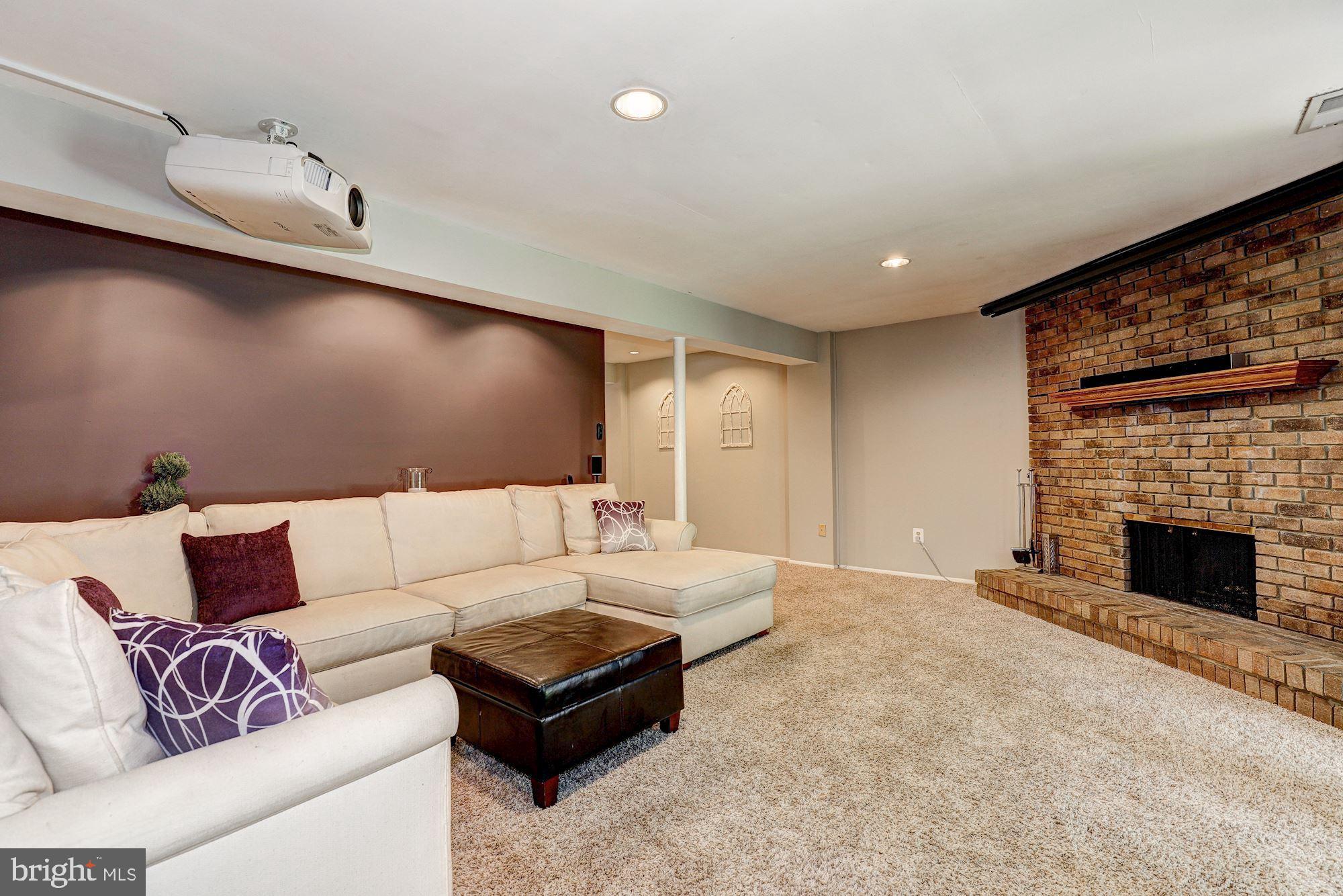 2531 Ebony Road Parkville, MD 21234 - Photo 27 of 51 Family Room