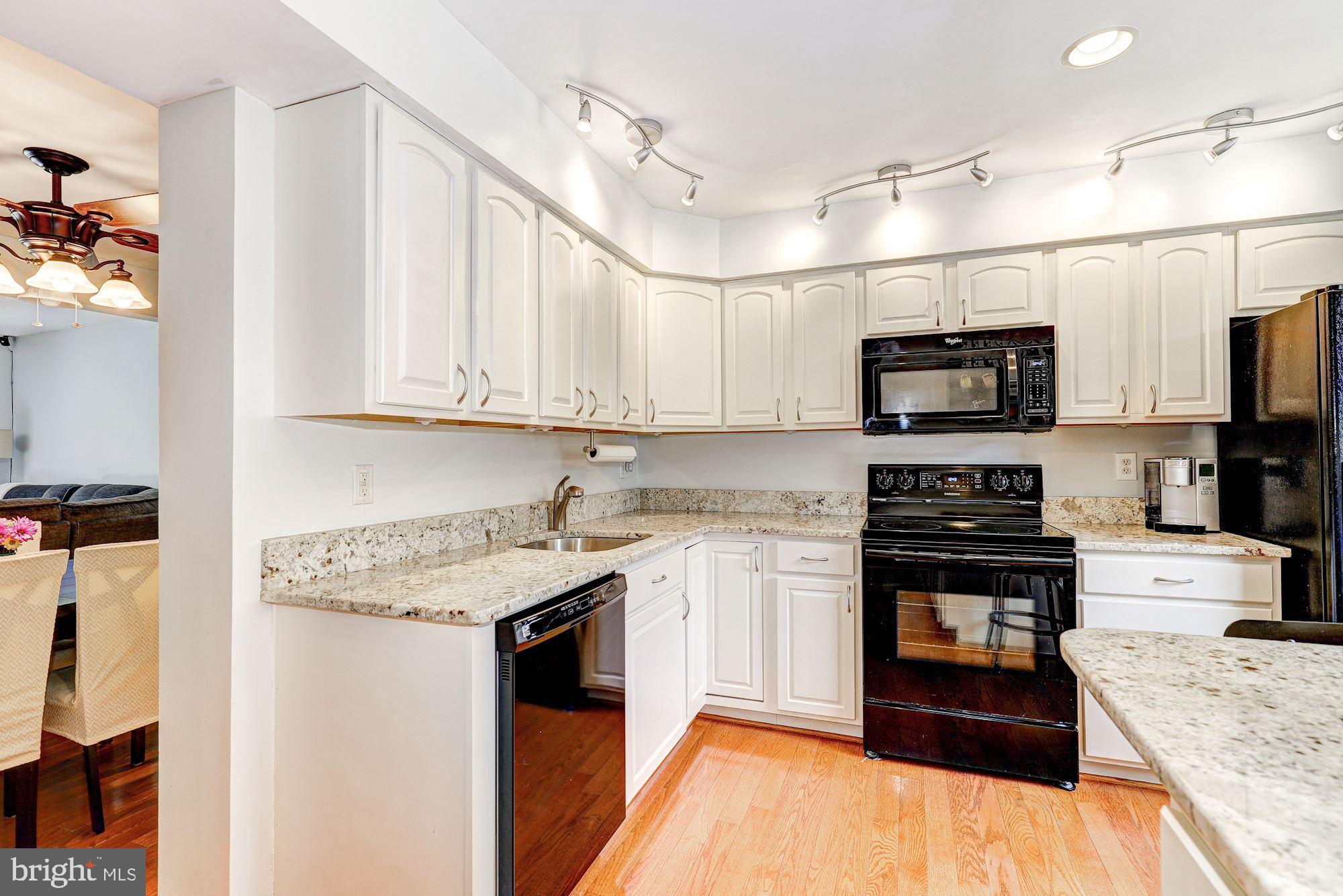 2531 Ebony Road Parkville, MD 21234 - Photo 3 of 51 Kitchen