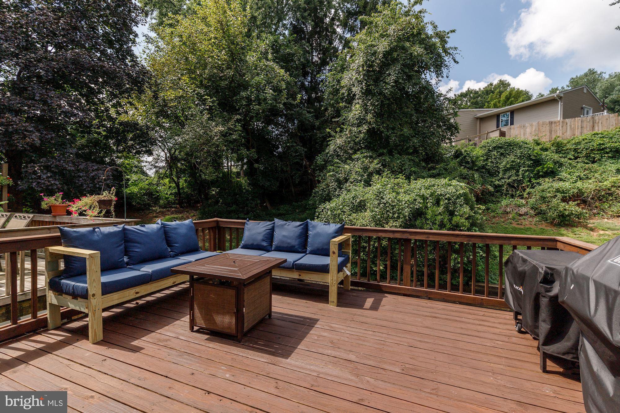 2531 Ebony Road Parkville, MD 21234 - Photo 34 of 51 Spacious Deck