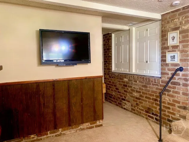 $375,000 | 2006 Cokesbury Drive, Savannah, GA 31406