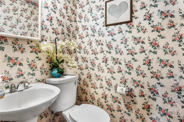 $375,000 | 2006 Cokesbury Drive, Savannah, GA 31406