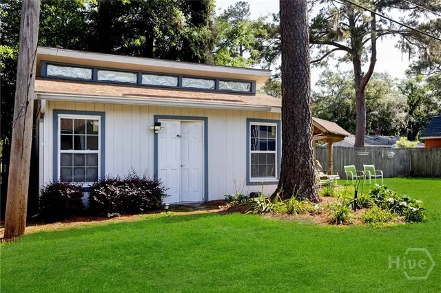 $375,000 | 2006 Cokesbury Drive, Savannah, GA 31406