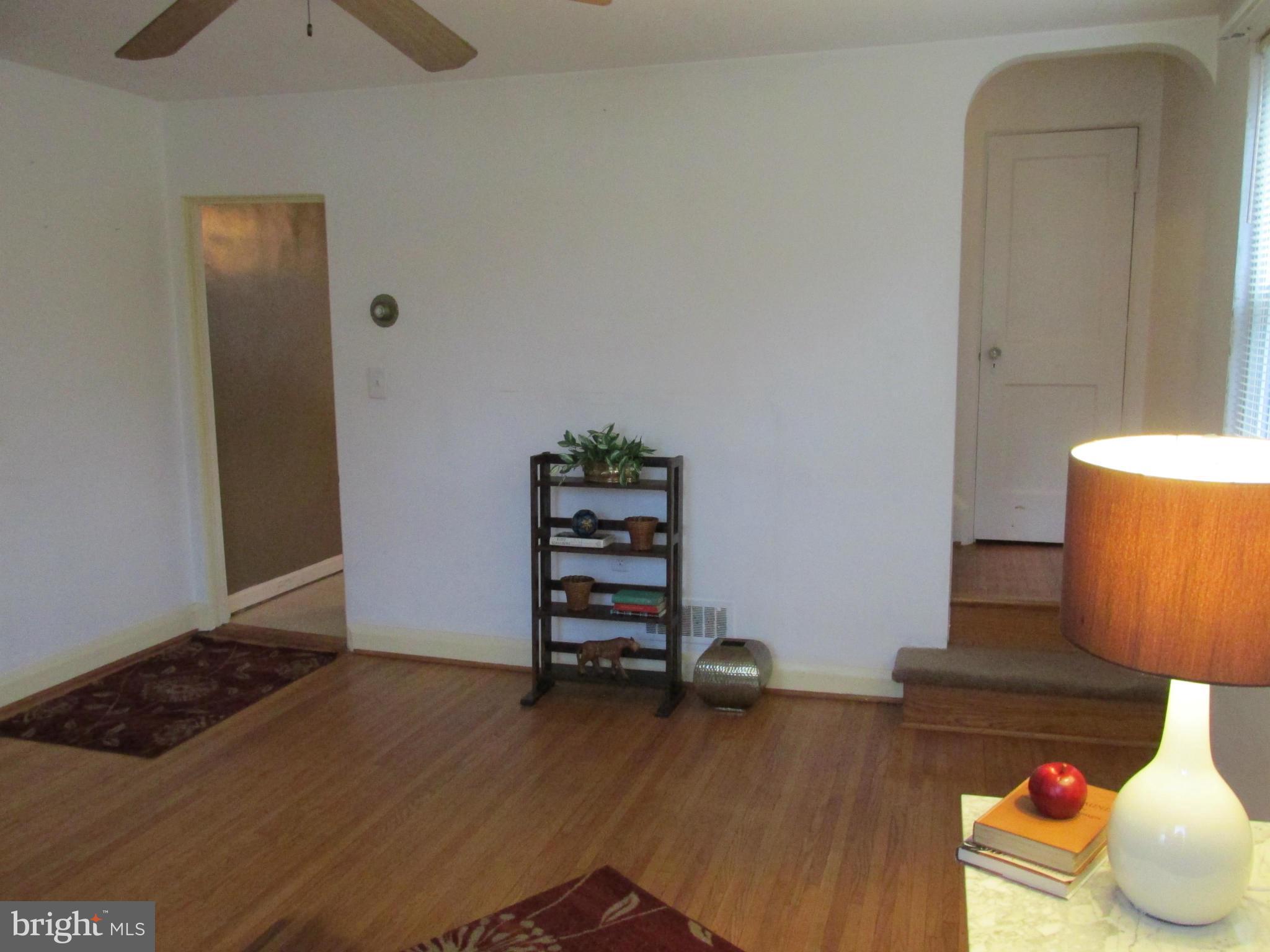 1605 Naturo Road Baltimore, MD 21286 - Photo 4 of 18 Looking towards kitchen door and stairs.