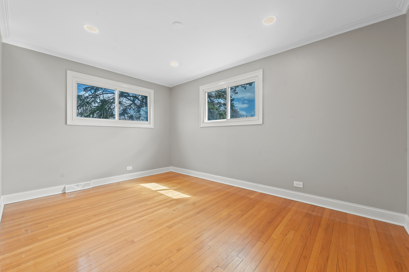 2S216 Riverside Avenue Warrenville, IL 60555 - Photo 29 of 55