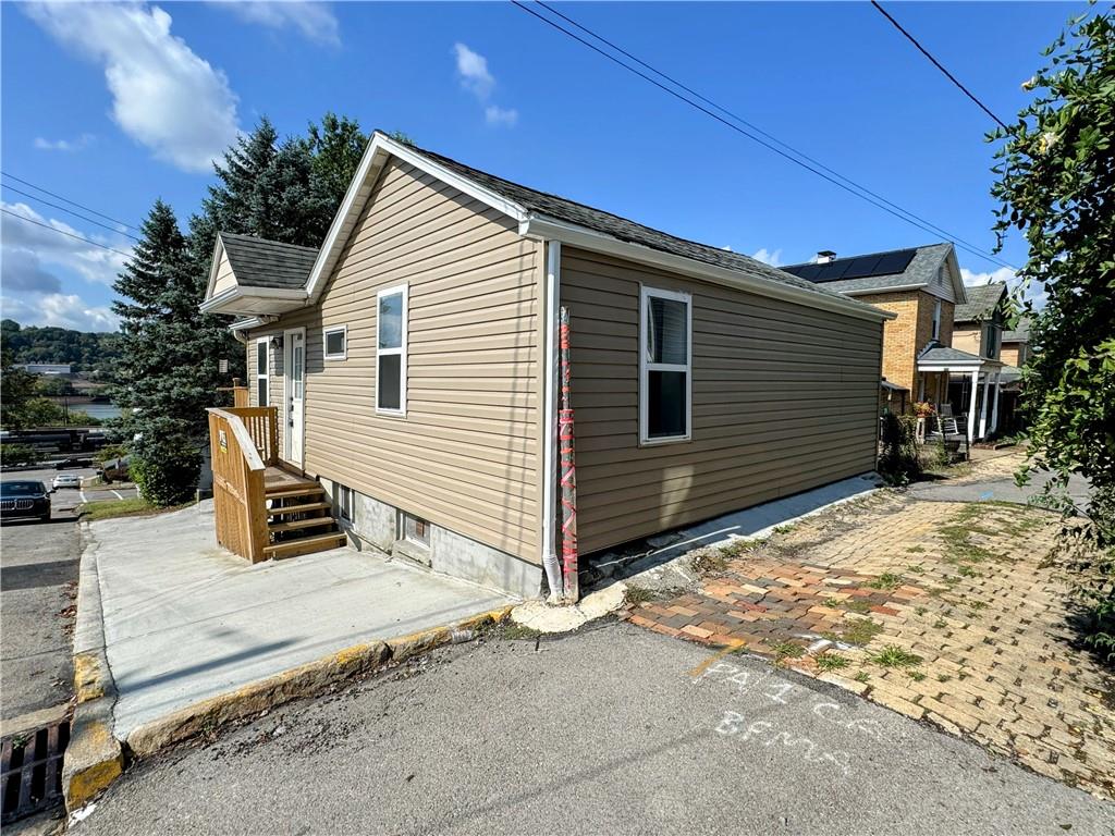 499 10th Street Freedom, PA 15042 - Photo 3 of 20 Gallery Image 3