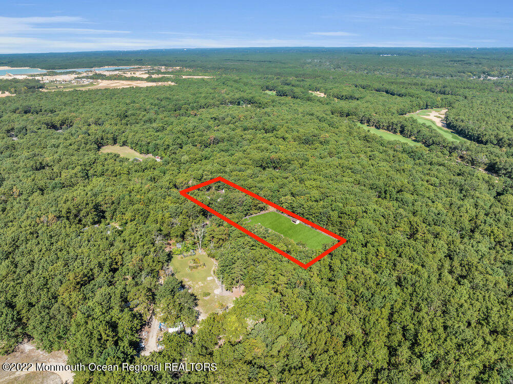 417 Basso Street Jackson, NJ 08527 - Photo 10 of 10 a view of outdoor space and city view