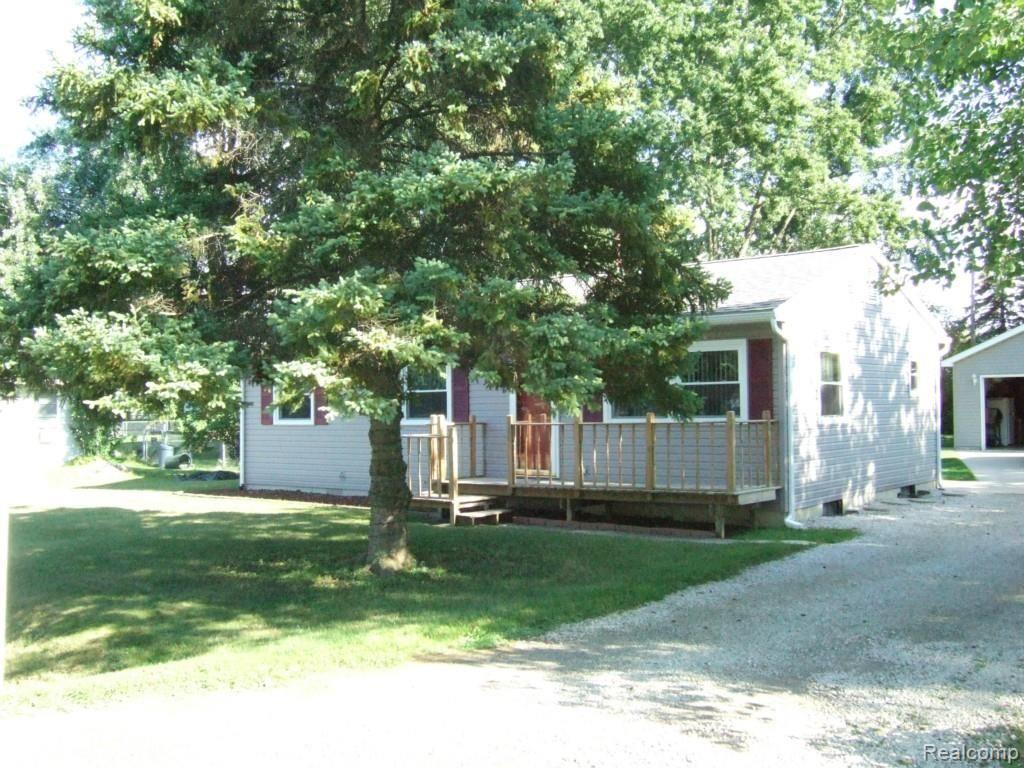 36575 Indiana Road New Boston, MI 48164 - Photo 2 of 27 DSCF3287.jpg