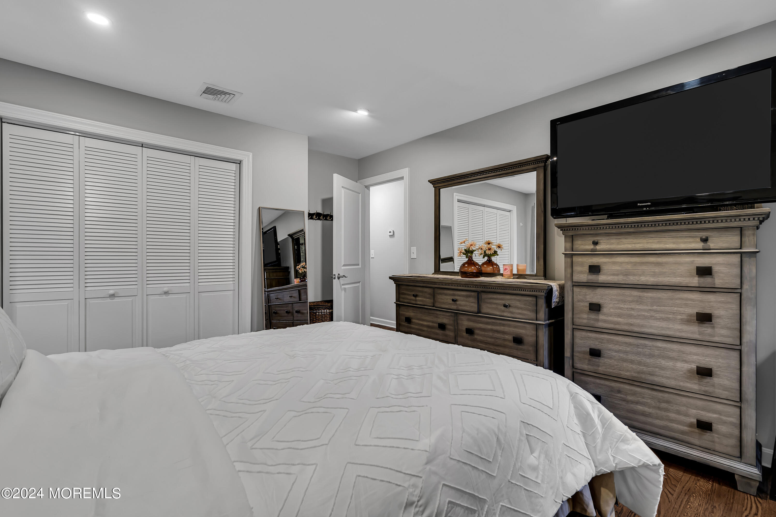 137 Greenbrook Road Green Brook, NJ 08812 - Photo 18 of 25 029__cmp0301