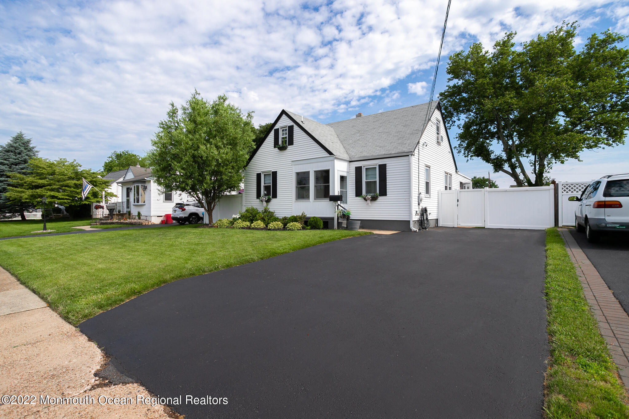 3232 Nottingham Way Hamilton, NJ 08619 - Photo 4 of 33 3232 Nottingham-4