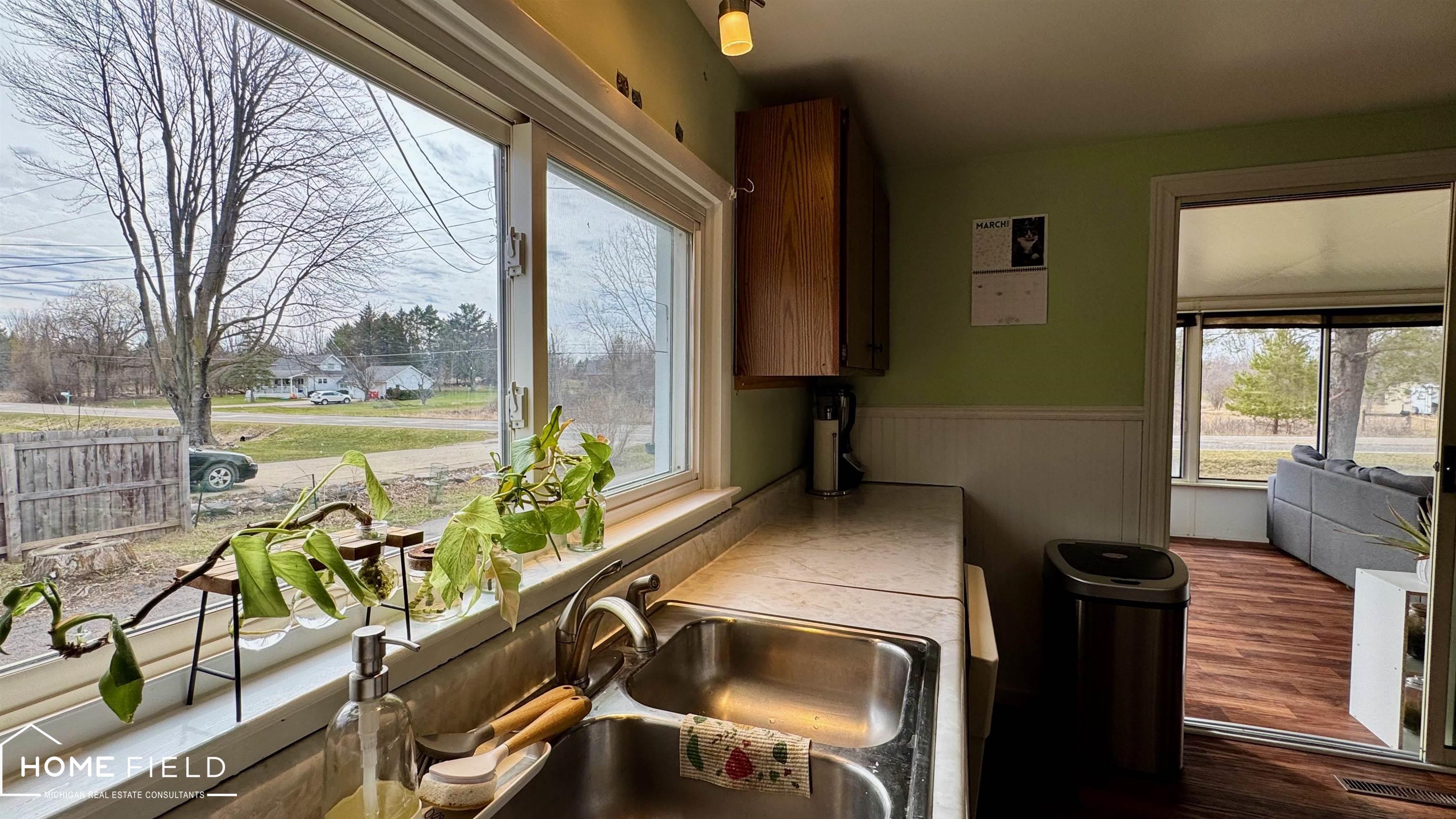 1395 Aiken Road Owosso, MI 48867 - Photo 5 of 34