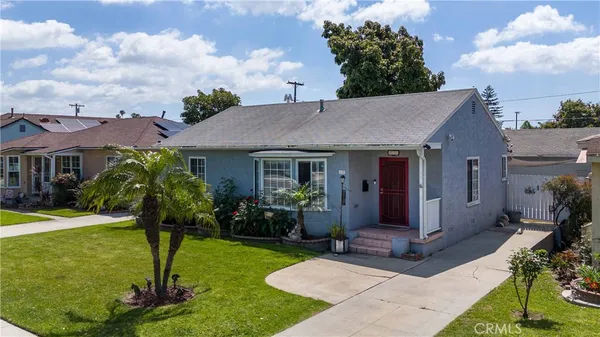 $720,000 | 132 West 52nd Street, Long Beach, CA 90805