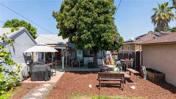 $720,000 | 132 West 52nd Street, Long Beach, CA 90805