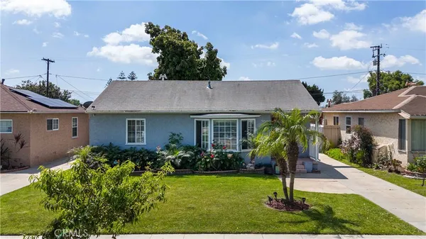 $720,000 | 132 West 52nd Street, Long Beach, CA 90805