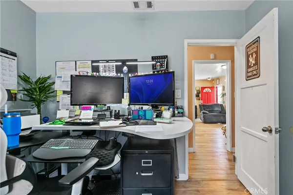 $720,000 | 132 West 52nd Street, Long Beach, CA 90805