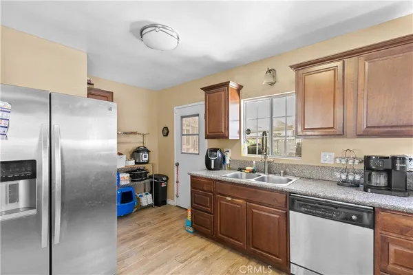 $720,000 | 132 West 52nd Street, Long Beach, CA 90805