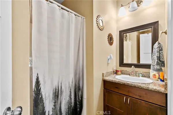 $720,000 | 132 West 52nd Street, Long Beach, CA 90805