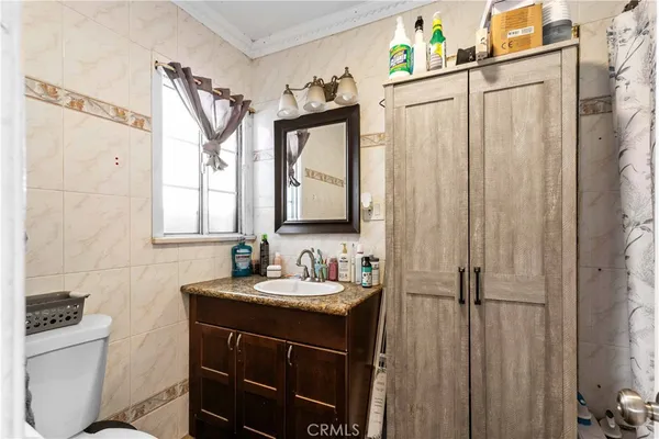 $720,000 | 132 West 52nd Street, Long Beach, CA 90805