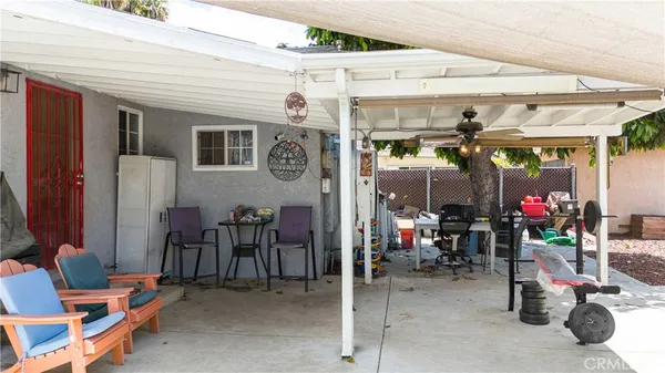 $720,000 | 132 West 52nd Street, Long Beach, CA 90805