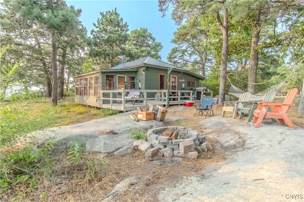 $1,199,990 | 48571 Wintergreen, Redwood, NY 13679