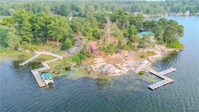 $1,199,990 | 48571 Wintergreen, Redwood, NY 13679