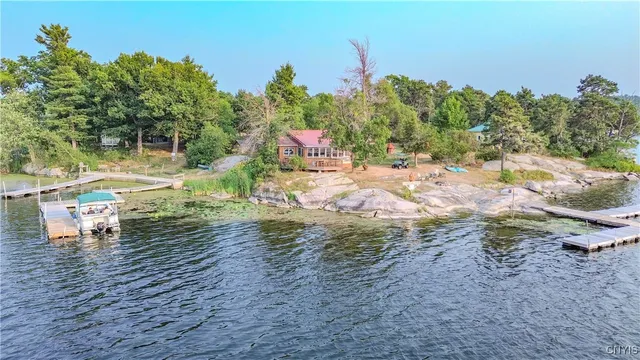 $1,199,990 | 48571 Wintergreen, Redwood, NY 13679