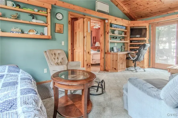 $1,199,990 | 48571 Wintergreen, Redwood, NY 13679