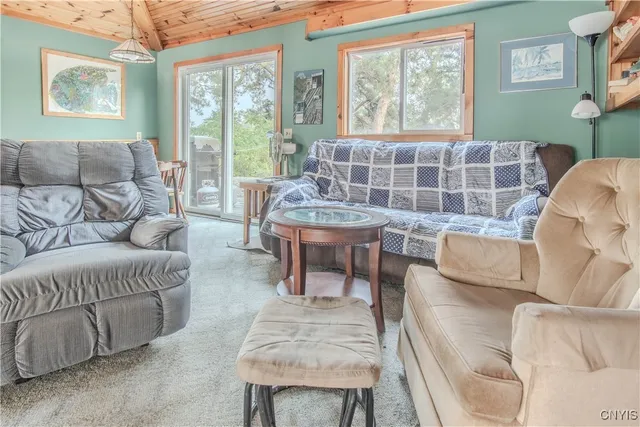 $1,199,990 | 48571 Wintergreen, Redwood, NY 13679