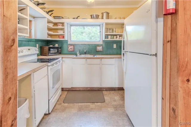 $1,199,990 | 48571 Wintergreen, Redwood, NY 13679