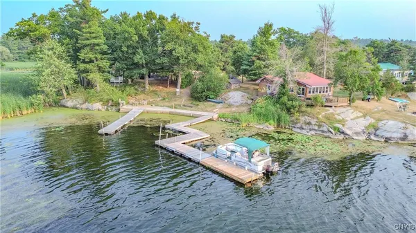 $1,199,990 | 48571 Wintergreen, Redwood, NY 13679