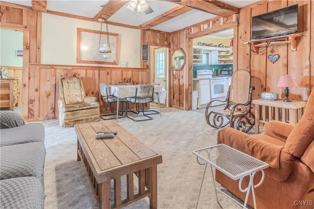 $1,199,990 | 48571 Wintergreen, Redwood, NY 13679